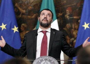 نائب رئيسة الوزراء الايطالية ينجو من حجب الثقة على خلفية اتهامه بإقامة صلات مع روسيا