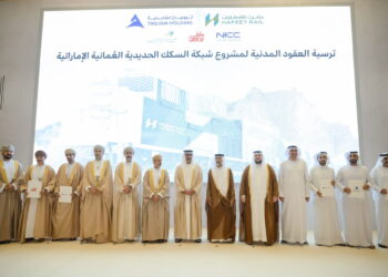 الإمارات وعُمان توقعان على استثمارات بقيمة 35 مليار دولار