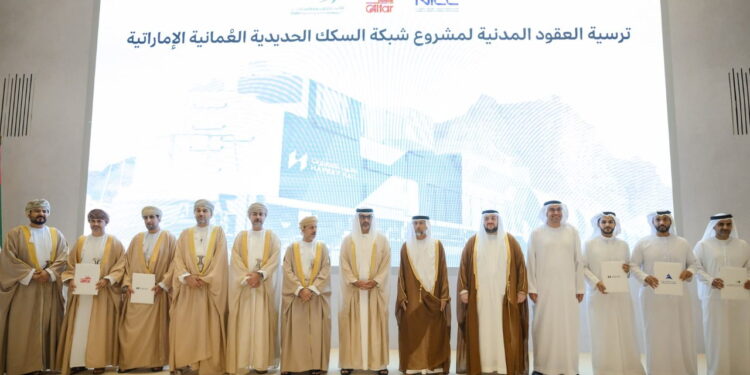 الإمارات وعُمان توقعان على استثمارات بقيمة 35 مليار دولار