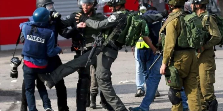 إسرائيل تعتقل 66 صحفيا فلسطينيا منذ 7 أكتوبر