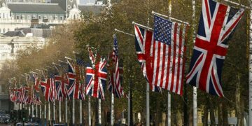 أمريكا وبريطانيا تعلنان عقوبات جديدة على إيران بعد هجومها على إسرائيل