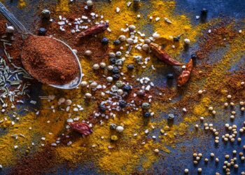 4 توابل يمكن أن تعزز قوة عقلك