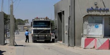 “معابر غزة” تنفي صحة ادعاء إسرائيل إعادة فتح معبر كرم أبو سالم أمام إدخال المساعدات.. والإمارات تدين سيطرة الاحتلال على معبر رفح وتحذر من عواقب التصعيد العسكري