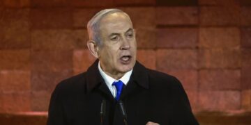 إيكونوميست: الجيش الإسرائيلي عالق بحلقة الموت في غزة وجنرالات الجيش يتذمرون من سياسة نتنياهو