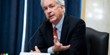 نتنياهو يلتقي مدير المخابرات المركزية الأمريكية الذي وصل إسرائيل لمناقشة ملف الرهائن وتهدئة غزة