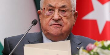 الرئيس عباس يطالب الإدارة الأمريكية بالتراجع عن دعمها المنحاز لإسرائيل والامتناع عن استخدام “الفيتو” أمام الحق الفلسطيني