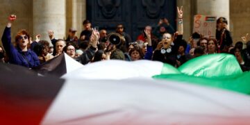 الاحتجاجات تتوسع في جامعات بريطانيا وفرنسا وتصل سويسرا