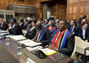 جنوب أفريقيا تطلب من محكمة العدل الدولية أن تأمر إسرائيل بالانسحاب الفوري من رفح ووقف هجومها العسكري ومجلس الأمن يدعو لتحقيق مستقل بشأن المقابر الجماعية بغزة