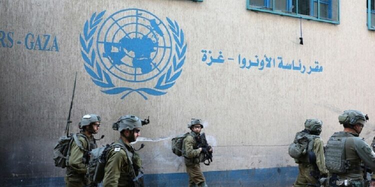 مسؤول إسرائيلي يوصي بتصنيف أونروا “منظمة إرهابية”
