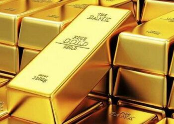 الذهب يستقر عند مكاسبه عقب خفض كبير لأسعار الفائدة الأميركية