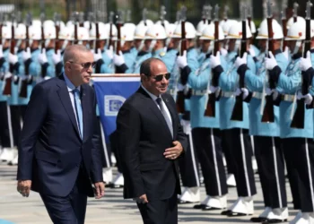 السيسي يعرب عن سعادته بأول زيارة لتركيا ولقاء أردوغان: أتطلع لبدء مرحلة جديدة من الصداقة والتعاون بين البلدين