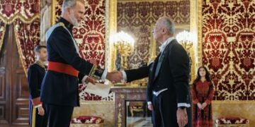 العاهل الإسباني يتسلم أوراق اعتماد أول سفير لدولة فلسطين