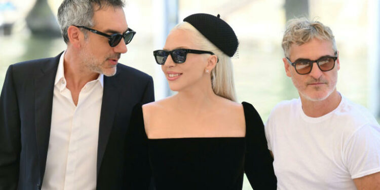 ليدي غاغا حاولت «نسيان» ما تعلمته في مجال الغناء استعداداً لدورها في «جوكر»