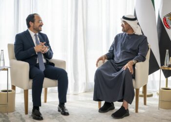 رئيس الدولة والرئيس القبرصي يبحثان علاقات التعاون والتطورات الإقليمية