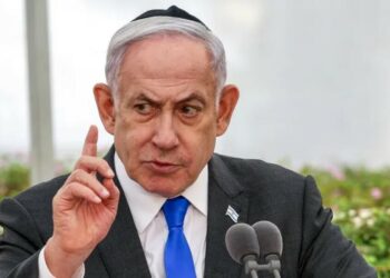 نتنياهو يتوعد الحوثيين بدفع “ثمن باهظ” عقب استهدافهم إسرائيل بصاروخ باليستي من اليمن