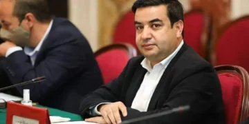 إعادة اعتقال المرشح الرئاسي العياشي زمال بتونس بعد دقائق من الإفراج عنه
