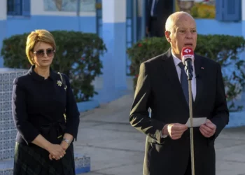 ظهور “عائلة الرئيس” يثير جدلا واسعا خلال الحملة الانتخابية بتونس