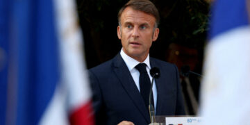 رسميا.. إسرائيل تتحرك “قانونيا” ضد الرئيس الفرنسي