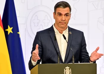 رئيس الوزراء الإسباني: اليونيفيل لن تنسحب من جنوب لبنان