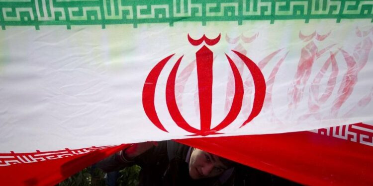 بعد الهجوم الإسرائيلي.. إيران تؤكد أن عزمها على الدفاع عن نفسها “لا حدود له” ضدّ الأعمال العدوانية الأجنبية