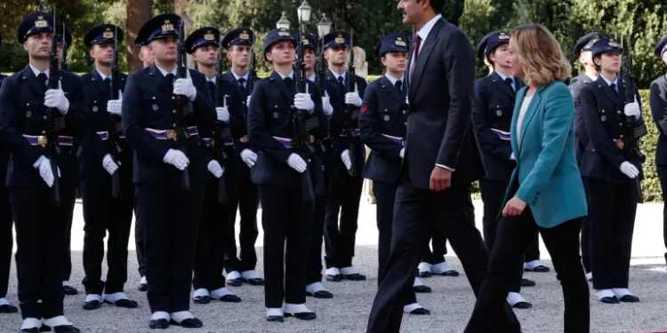 أمير قطر يبحث مع رئيسة وزراء إيطاليا خفض التصعيد ووقف إطلاق النار بغزة ولبنان