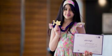بطلة تحدّي القراءة العربي.. السعودية “كادي الخثعمي”: قرأت أكثر من 100 كتاب.. وأنا قارئة نهمة