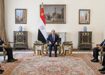 السيسي وعراقجي: يجب وقف التصعيد بالمنطقة وعدم الانزلاق لحرب شاملة واستمرار الجهود لوقف إطلاق النار في غزة ولبنان