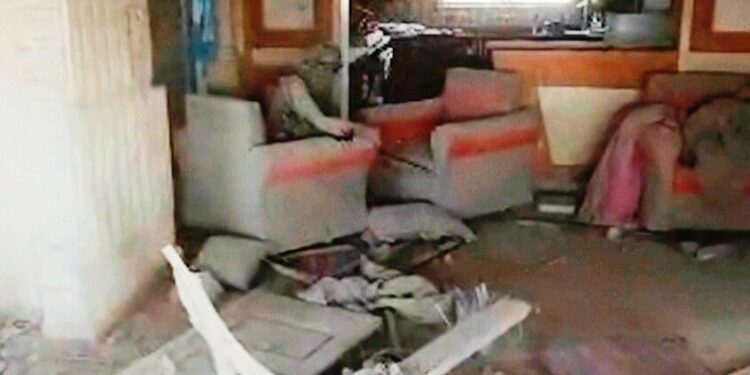 “القناة 14”: الجيش الإسرائيلي قد يفجر منزل المعركة الأخيرة للسنوار