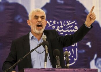 السنوار أبلغ المقربين منه بقراره الخروج للاستشهاد وأودع وصيّته