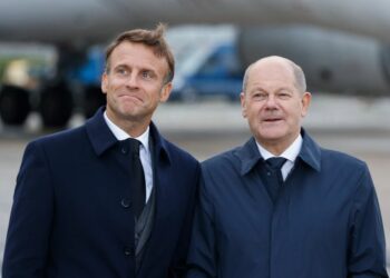 ماكرون وشولتس يطالبان أوروبا بالتوحد لمواجهة تحديات فوز ترامب