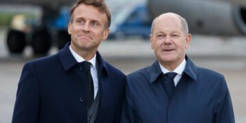 ماكرون وشولتس يطالبان أوروبا بالتوحد لمواجهة تحديات فوز ترامب