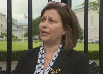 أيرلندا تقر تعيين أول سفيرة فلسطينية لديها..