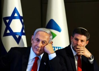 القناة 13 الإسرائيلية: اعتقال أشخاص بمكتب نتنياهو سربوا معلومات