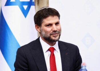 سموتريتش يرفض وقف حرب لبنان ويطالب بإعادة احتلال قطاع غزة وتقليص عدد الفلسطينيين فيه إلى النصف خلال عامين