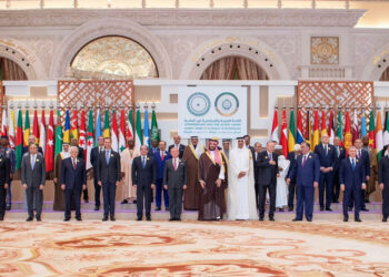 قمة السعودية.. قادة الدول العربية والإسلامية يطالبون بالضغط على إسرائيل