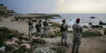 إسرائيل تُنفّذ عملية كوماندوس داخل لبنان وتختطف قُبطانًا بحَريًّا