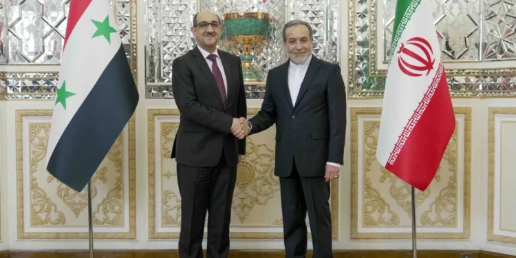 وزير الخارجية السوري خلال لقائه الرئيس الإيراني: توجد محاولات لفصل سوريا عن محور المقاومة.. وهذا الأمر لن ينجح