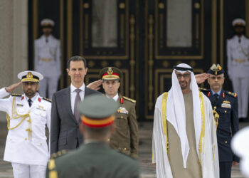 أول بيان رسمي.. دولة الإمارات تعلق بعد ما جرى لبشار الأسد