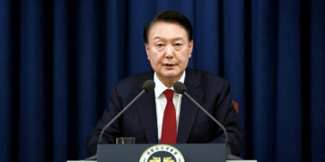 الأزمة تتصاعد.. شرطة كوريا الجنوبية تفتح تحقيقا بحق الرئيس بتهمة “التمرد”