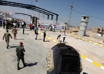 العراق يعلن أنه باشر بإعادة الجنود السوريين الفارّين قبل سقوط الأسد عن طريق البرّ بعد تنسيق العمل مع حكام سوريا الجدد