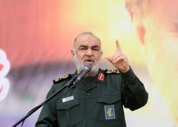 قائد الحرس الثوري: أبلغنا المعنيين عسكرياً وسياسياً بتحركات المسلحين في سوريا لكن لم تكن هناك “إرادة للتغيير”.. وقواتنا آخر من غادر المعركة