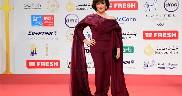 سلاف فواخرجي: أتمنى لبلدي أن تكون أحسن البلدان