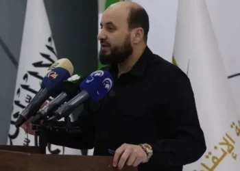 ما أهم التحديات التي تواجه الحكومة الانتقالية في سوريا داخليا وخارجيا؟