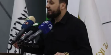 ما أهم التحديات التي تواجه الحكومة الانتقالية في سوريا داخليا وخارجيا؟