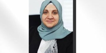 عائشة الدبس أول امرأة في الإدارة الجديدة بعد الإطاحة بالأسد بسوريا