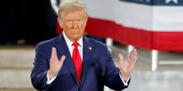 ترامب يُمهل “حماس” 50 يوما للإفراج عن الأسرى الإسرائيليين أو حدوث “مشكلة خطيرة” في الشرق الأوسط