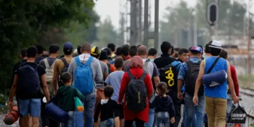 النمسا تدعم عودة السوريين لبلدهم ودول أوروبية تعلق طلبات اللجوء