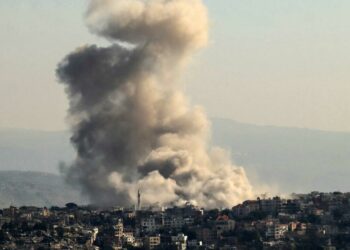 22 شهيدًا على الأقل بينهم جندي وعشرات الإصابات بنيران الجيش الإسرائيلي جنوب لبنان بينما يُحاول المئات دخولها.. والأمم المتحدة تتهم اسرائيل بعد الالتزام بإتفاق وقف اطلاق النار