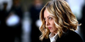 بتهمتي المساعدة في الجريمة والاختلاس.. “المصري” يجر رئيسة وزراء إيطاليا للتحقيق !