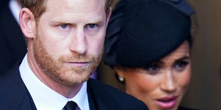 اتفاق مالي ينهي نزاعا قانونيا استمر سنوات بين الأمير هاري ومالكي “ذي صن”